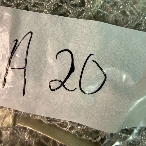 Cachet Cream silver Lace Mini Dress Size 14 - Picture 10 of 10